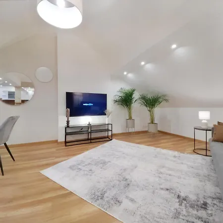 Milpau 1 - Modernes Und Zentrales Premium-apartment Mit Queensize-bett - Netflix, Nespresso Und Smart-tv Apartment